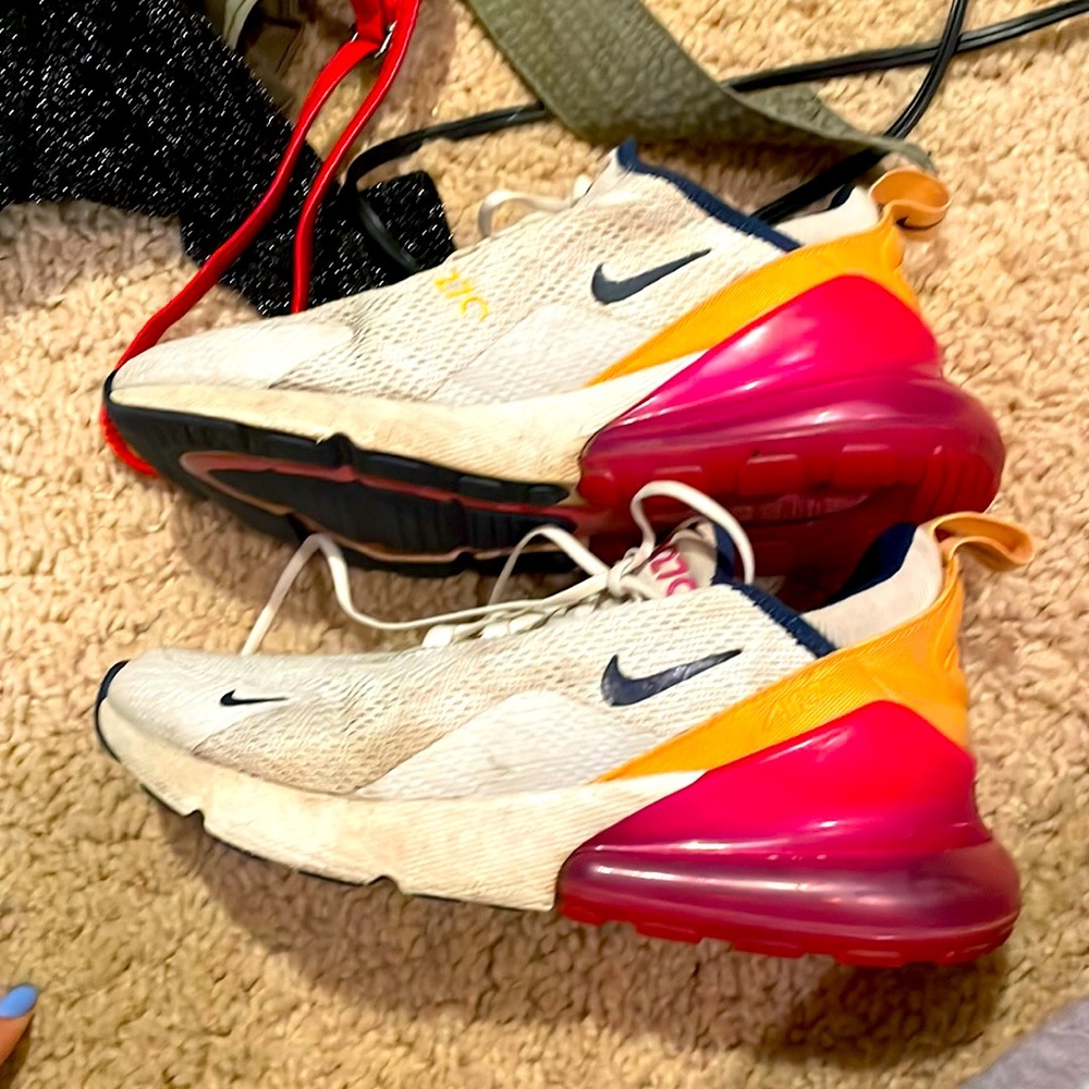 Womens nike shoes